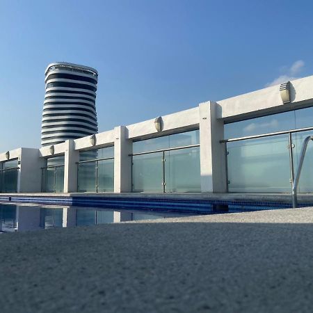 Suites Emporium Guayaquil Esterno foto