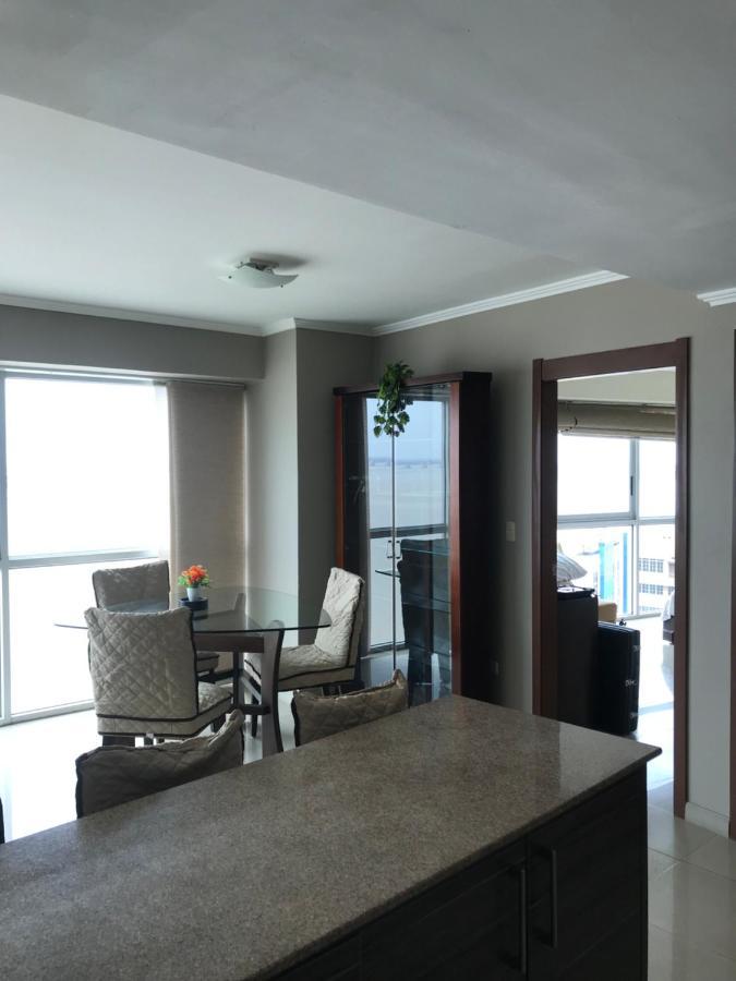Suites Emporium Guayaquil Esterno foto