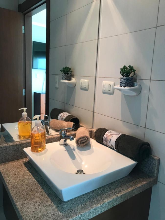 Suites Emporium Guayaquil Esterno foto